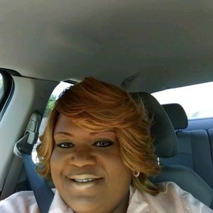 Meet your Posher, Charlane